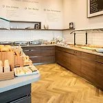 Courtyard By Marriott Szálloda 4*