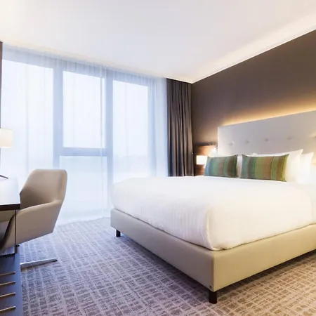 Courtyard By Marriott מלון וולפסבורג