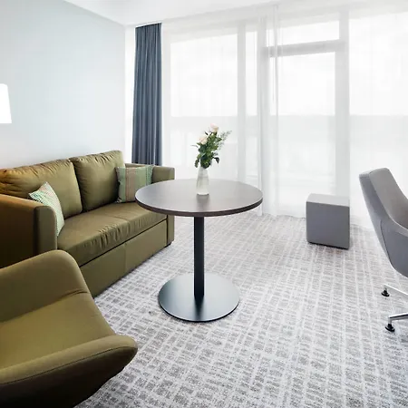 Courtyard By Marriott מלון 4*