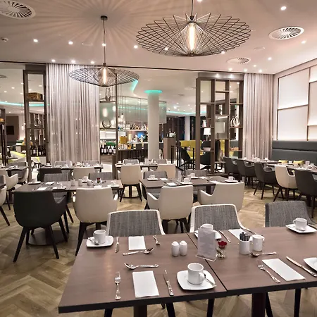 Courtyard By Marriott