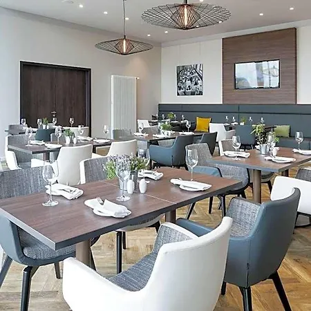 Courtyard By Marriott Hotel 4*