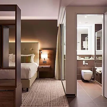 Courtyard By Marriott Hotel