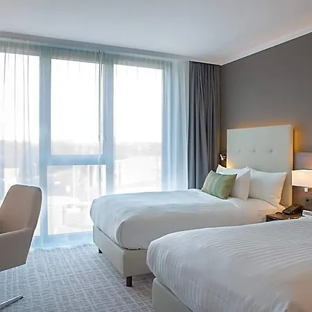 Courtyard By Marriott Hotel Wolfsburgo