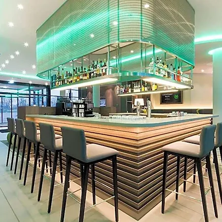 Courtyard By Marriott Hotel