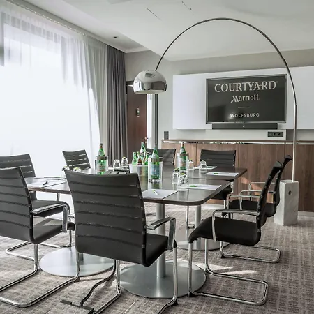 Otel Courtyard By Marriott Wolfsburg