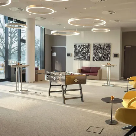 Courtyard By Marriott Otel 4*