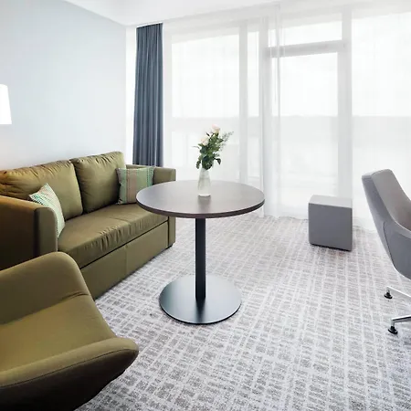 Courtyard By Marriott Otel Wolfsburg
