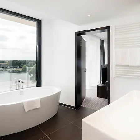 Otel Courtyard By Marriott 4*