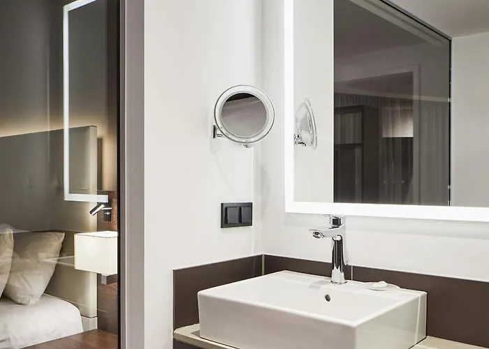 沃尔夫斯堡万怡酒店 酒店